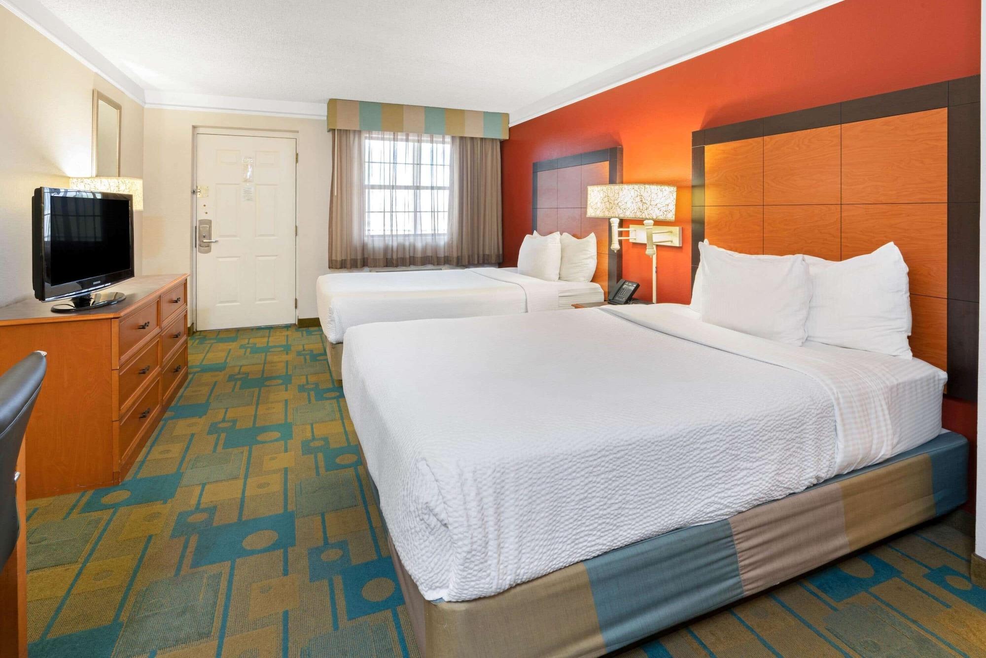 La Quinta Inn By Wyndham Phoenix Sky Harbor Airport Tempe Exteriör bild