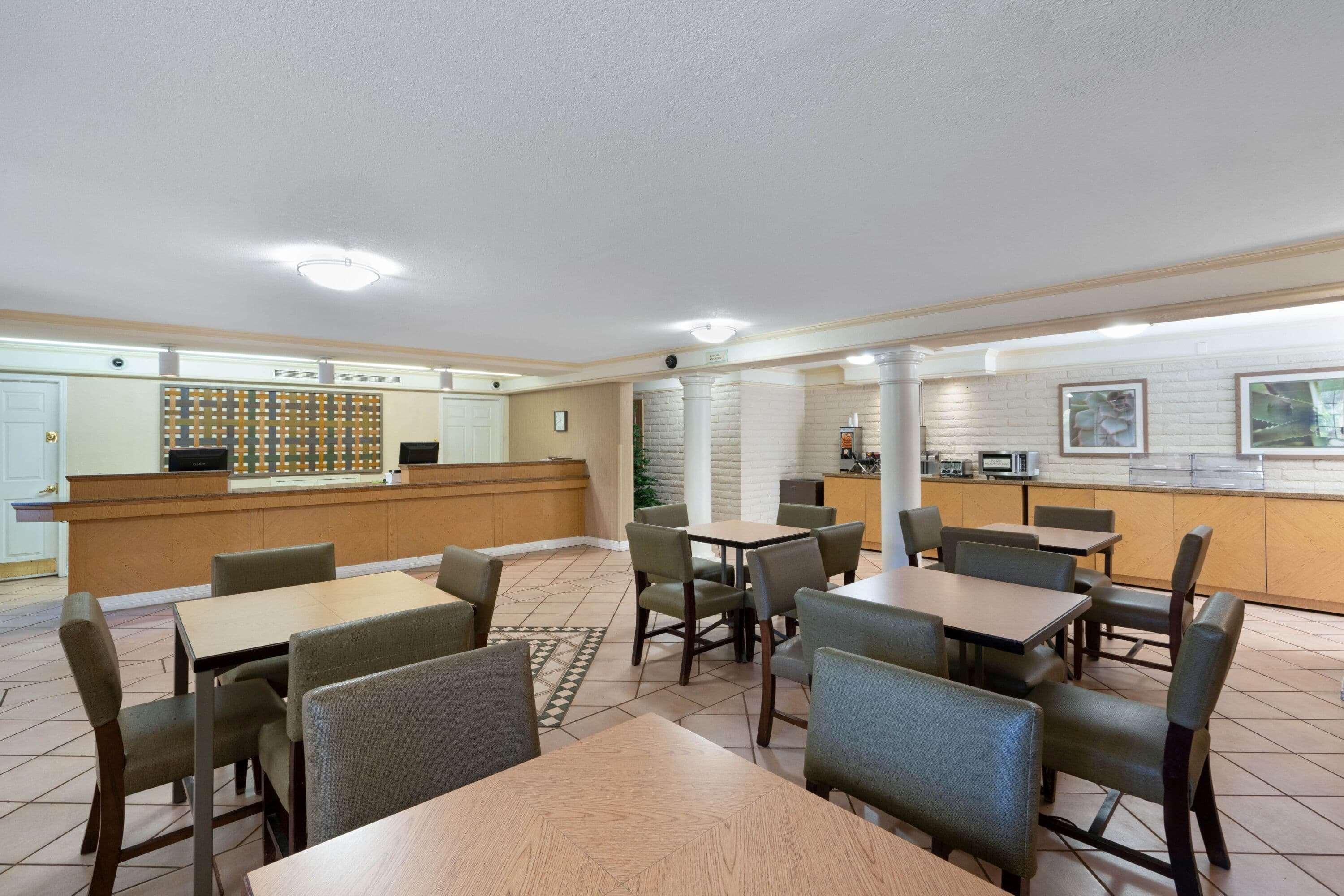 La Quinta Inn By Wyndham Phoenix Sky Harbor Airport Tempe Exteriör bild