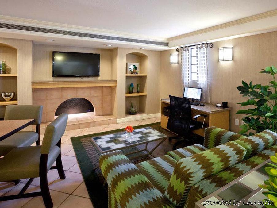 La Quinta Inn By Wyndham Phoenix Sky Harbor Airport Tempe Exteriör bild