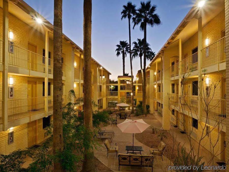 La Quinta Inn By Wyndham Phoenix Sky Harbor Airport Tempe Exteriör bild