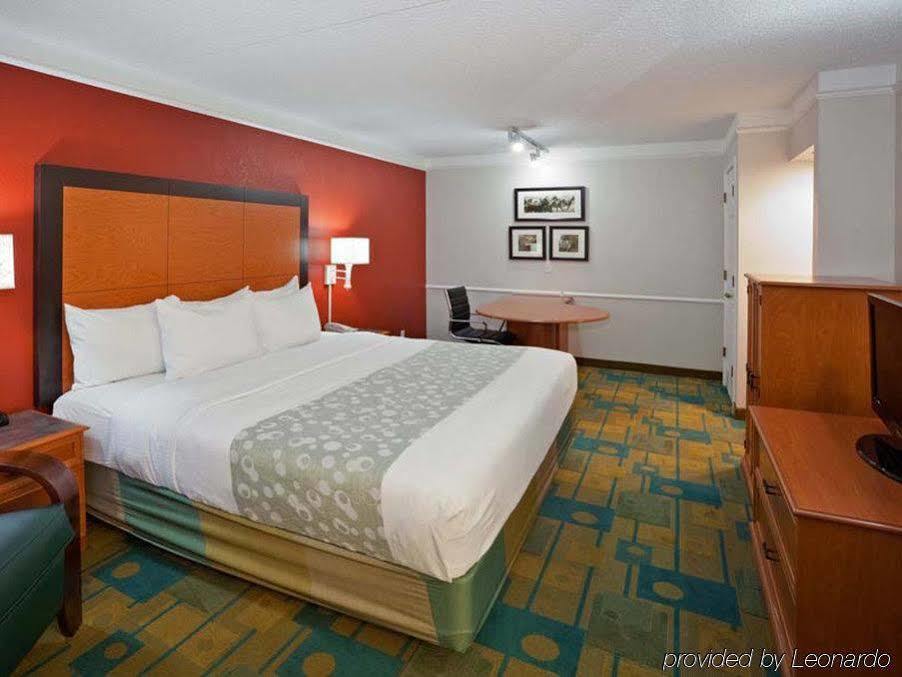 La Quinta Inn By Wyndham Phoenix Sky Harbor Airport Tempe Exteriör bild