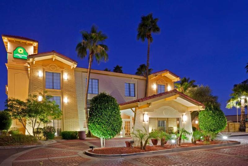 La Quinta Inn By Wyndham Phoenix Sky Harbor Airport Tempe Exteriör bild